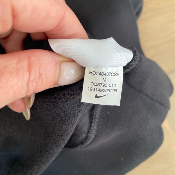 New! Nike Black Men's Hoodie, Medium - Picture 5 of 6